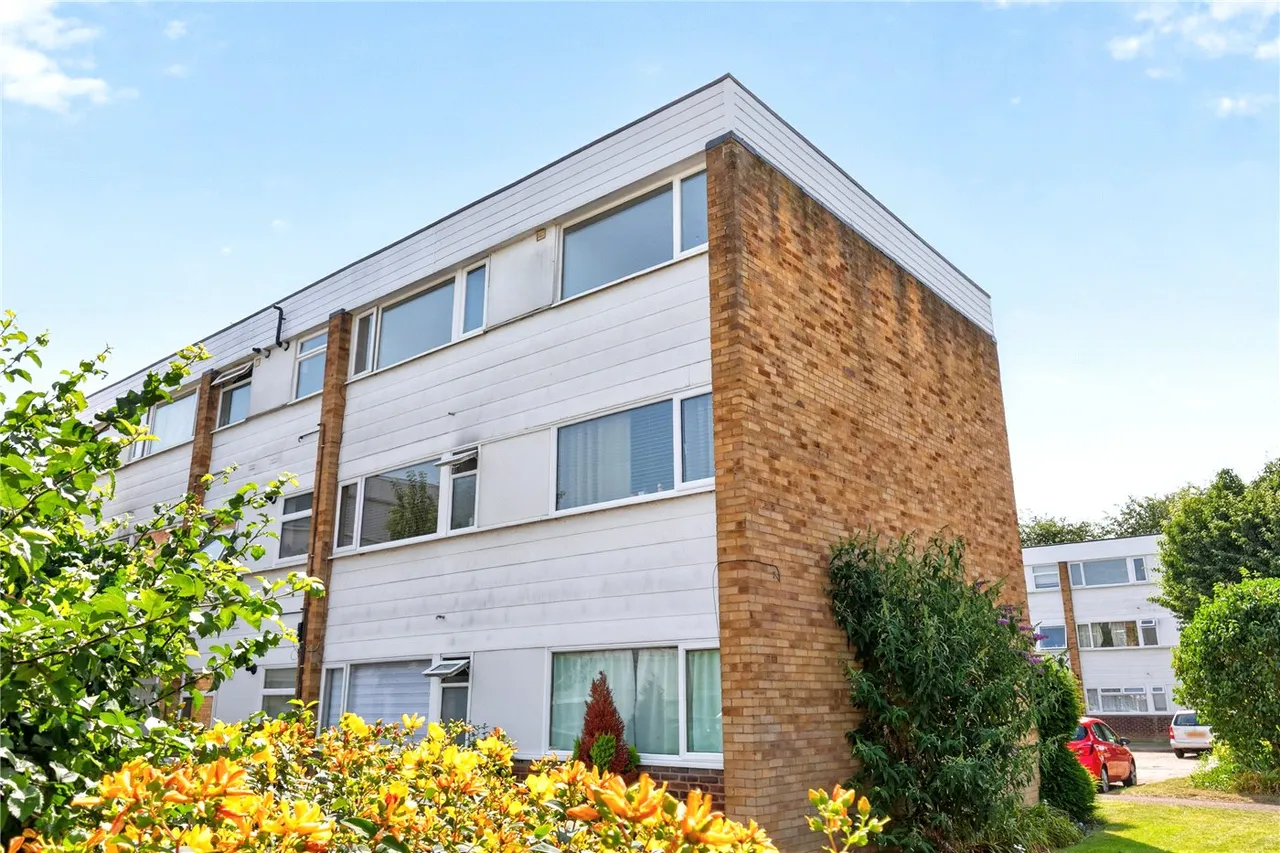 Hazelbank Court, Chertsey, Surrey, KT16, photo 7