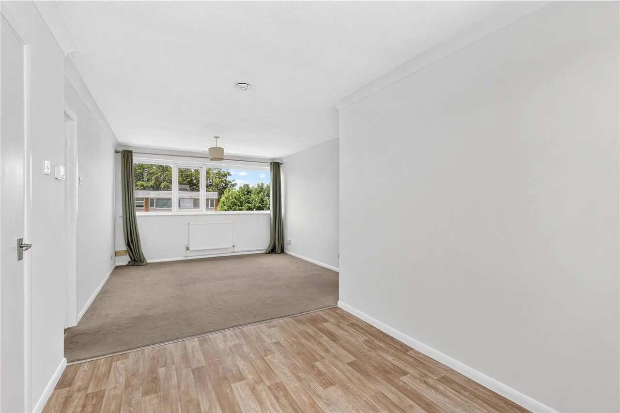 Hazelbank Court, Chertsey, Surrey, KT16, photo 11