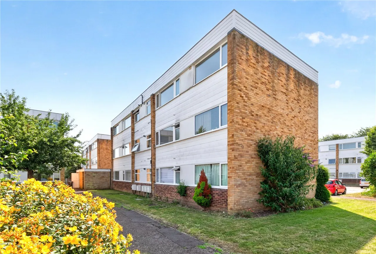 Hazelbank Court, Chertsey, Surrey, KT16, photo 8