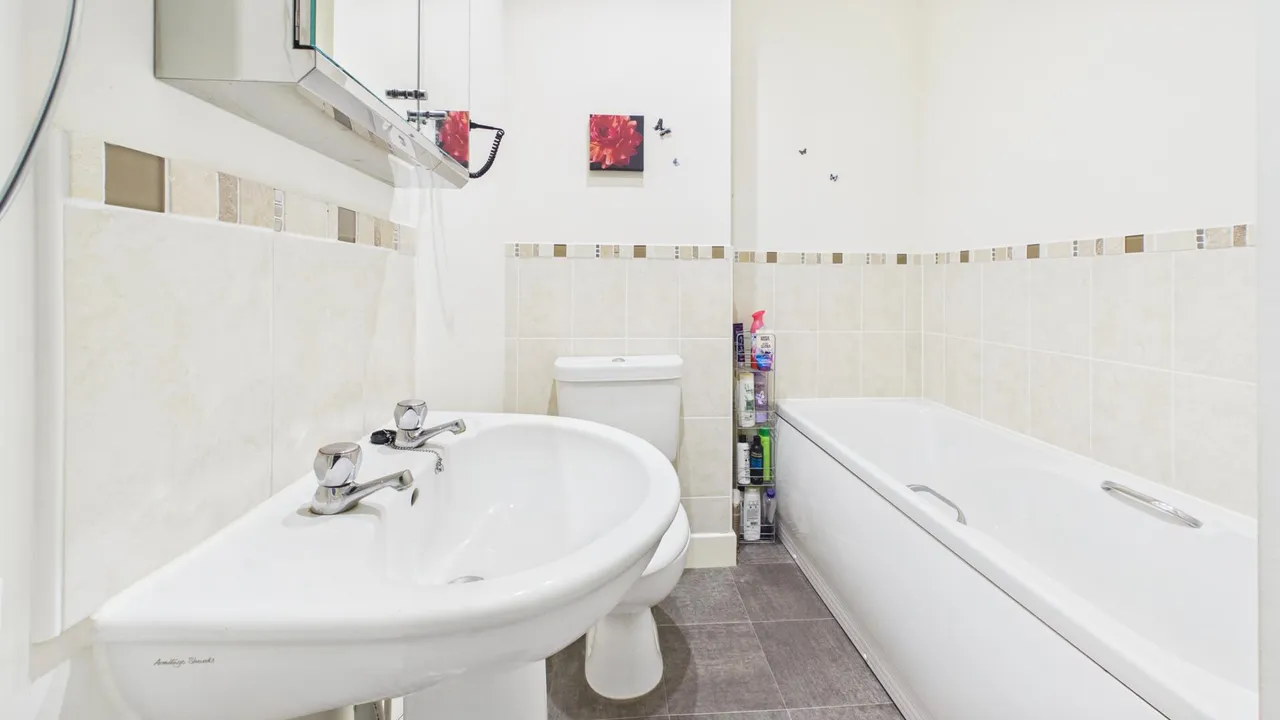 Sandown Drive, Bourne, PE10, photo 14