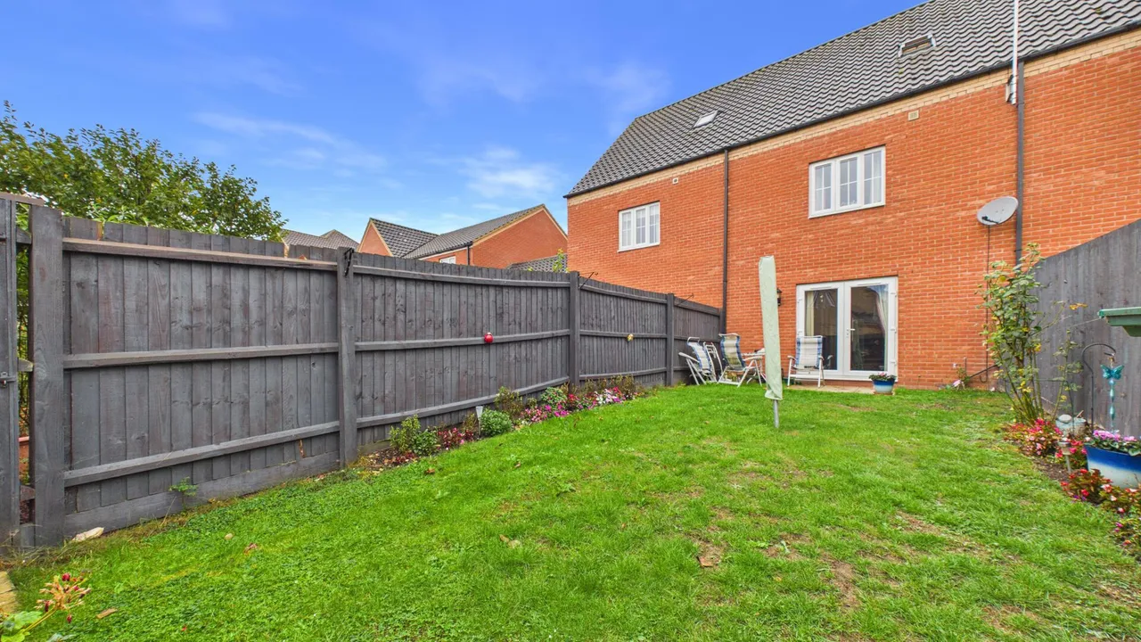 Sandown Drive, Bourne, PE10, photo 22