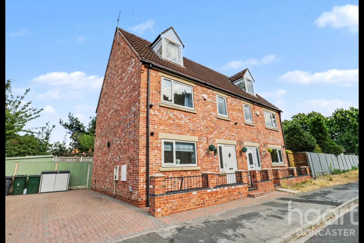 3 bed house for sale, Hund Oak Drive, Hatfield. Doncaster, DN7