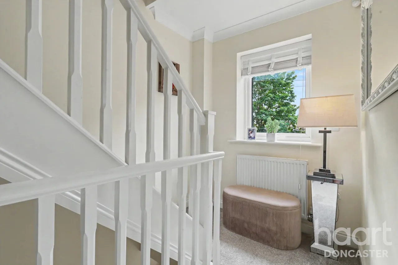 Hund Oak Drive, Hatfield. Doncaster, DN7, photo 17