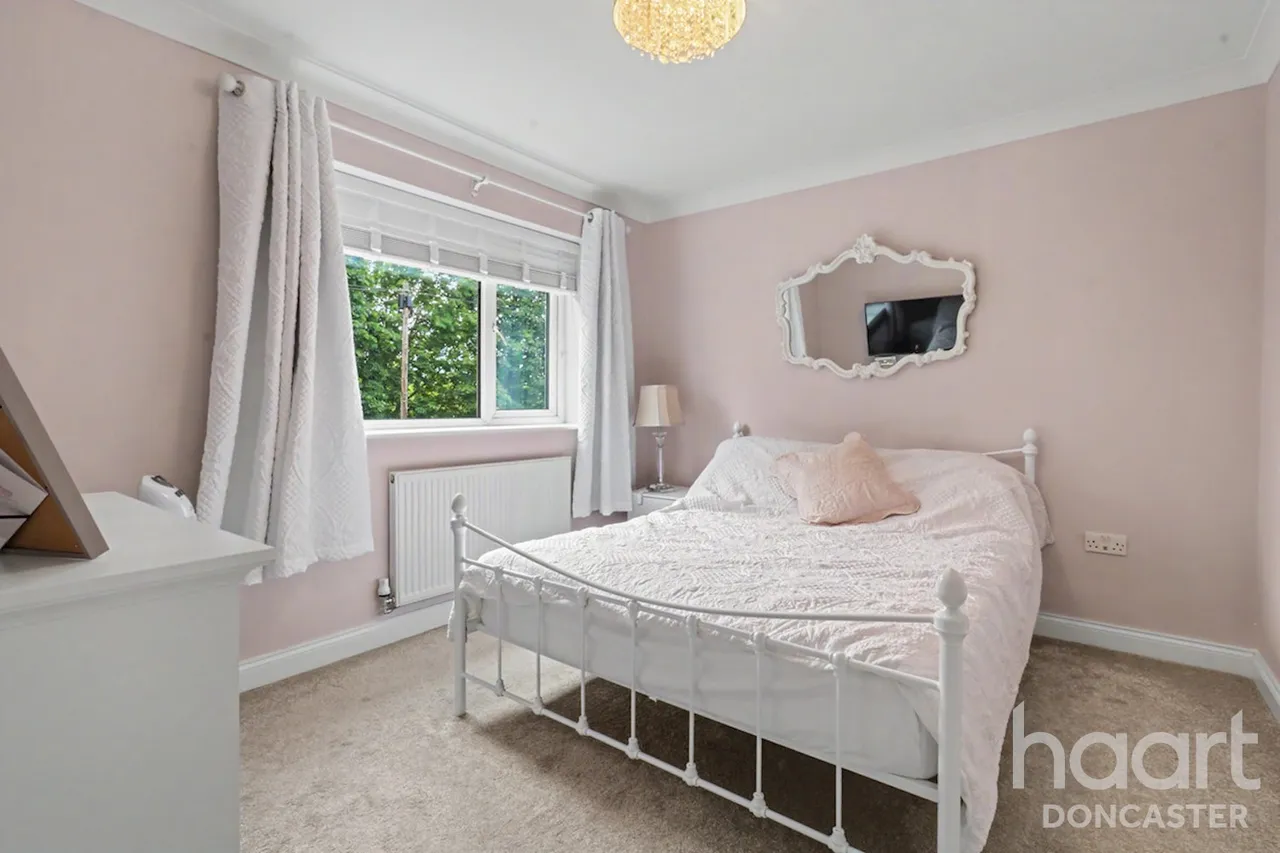 Hund Oak Drive, Hatfield. Doncaster, DN7, photo 16