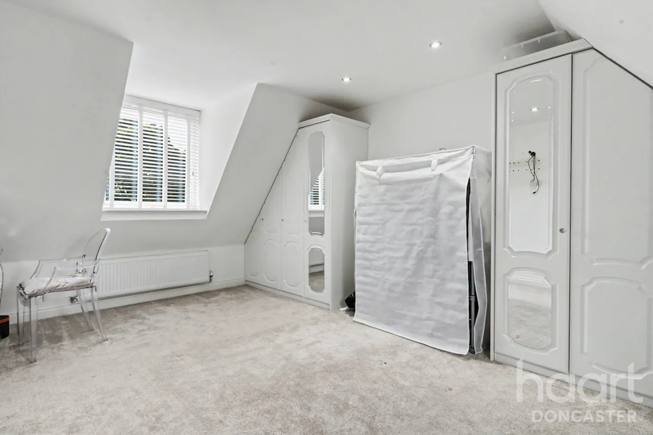 Hund Oak Drive, Hatfield. Doncaster, DN7, photo 4