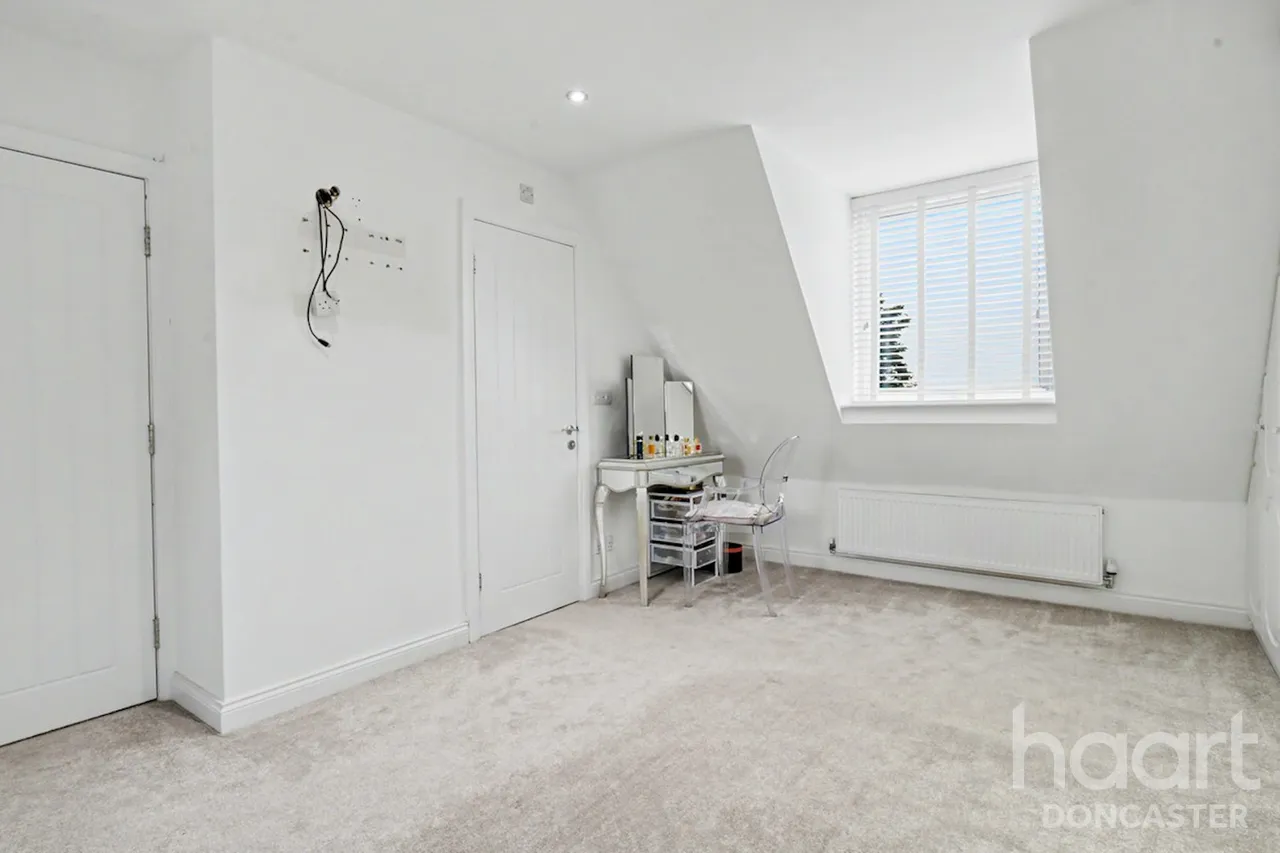 Hund Oak Drive, Hatfield. Doncaster, DN7, photo 20