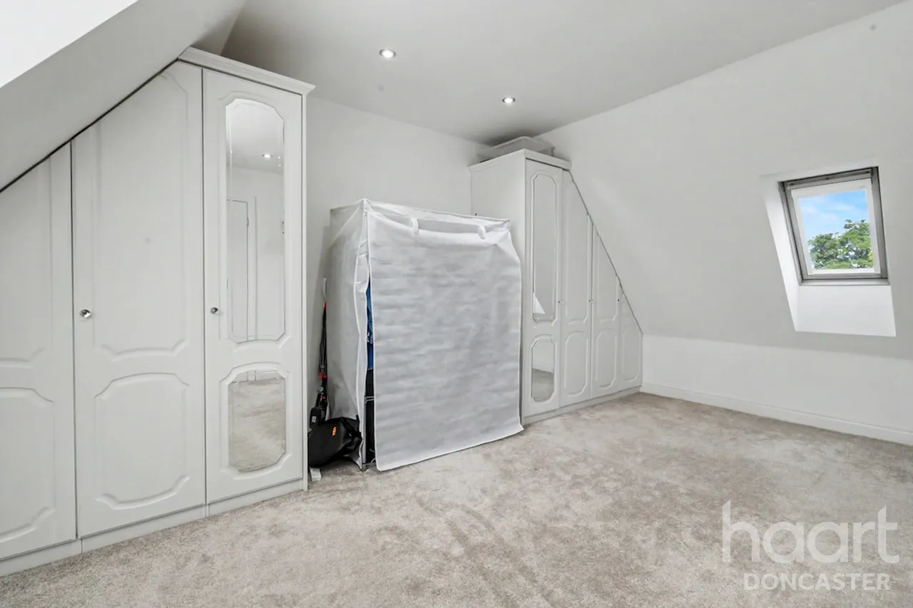Hund Oak Drive, Hatfield. Doncaster, DN7, photo 21