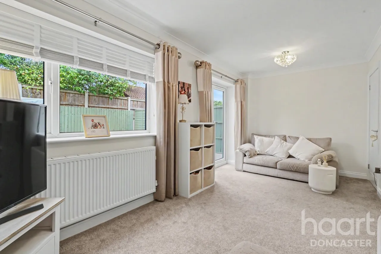 Hund Oak Drive, Hatfield. Doncaster, DN7, photo 12