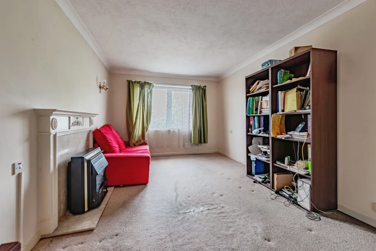 Linkfield Lane, Redhill, RH1, photo 2