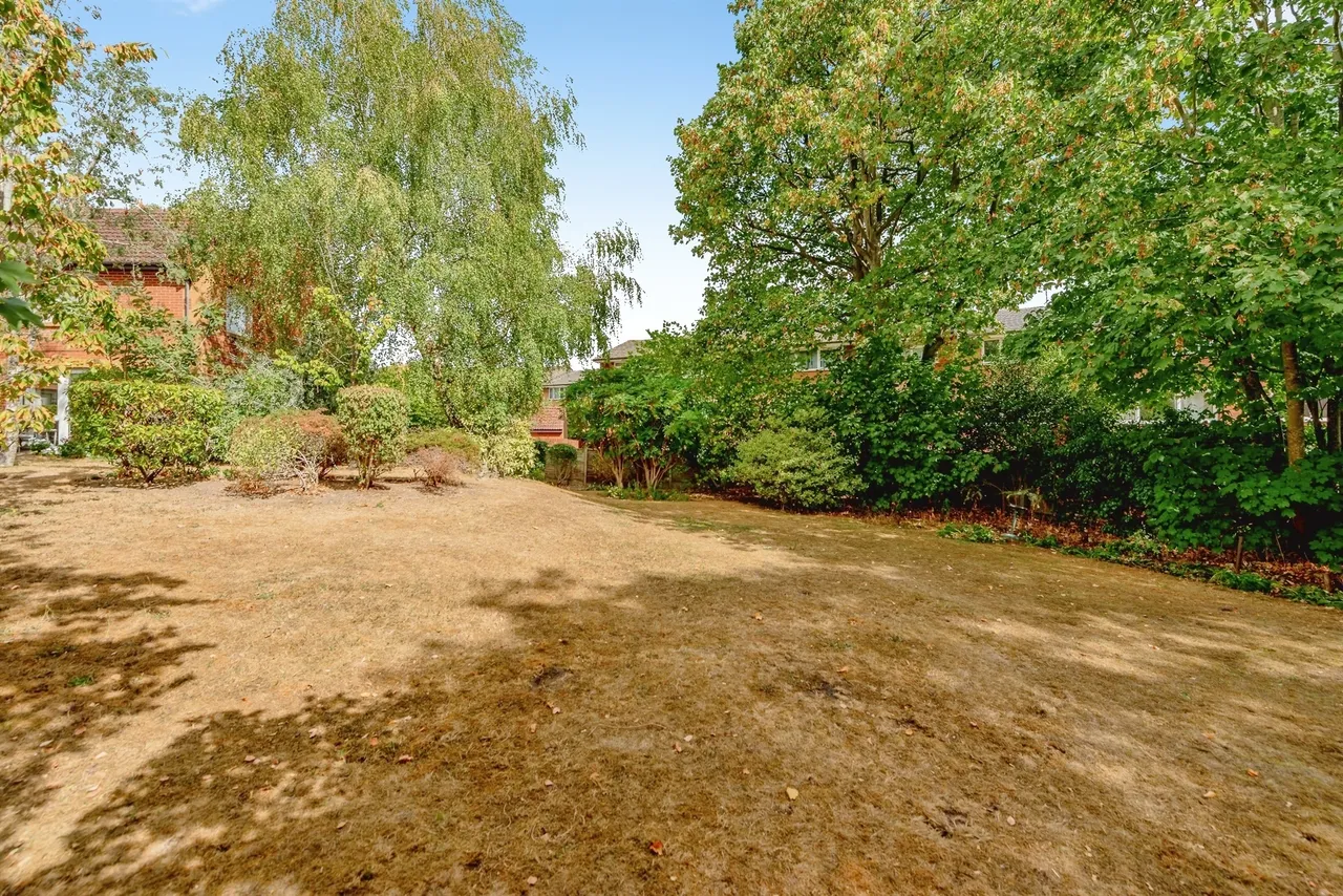 Linkfield Lane, Redhill, RH1, photo 10