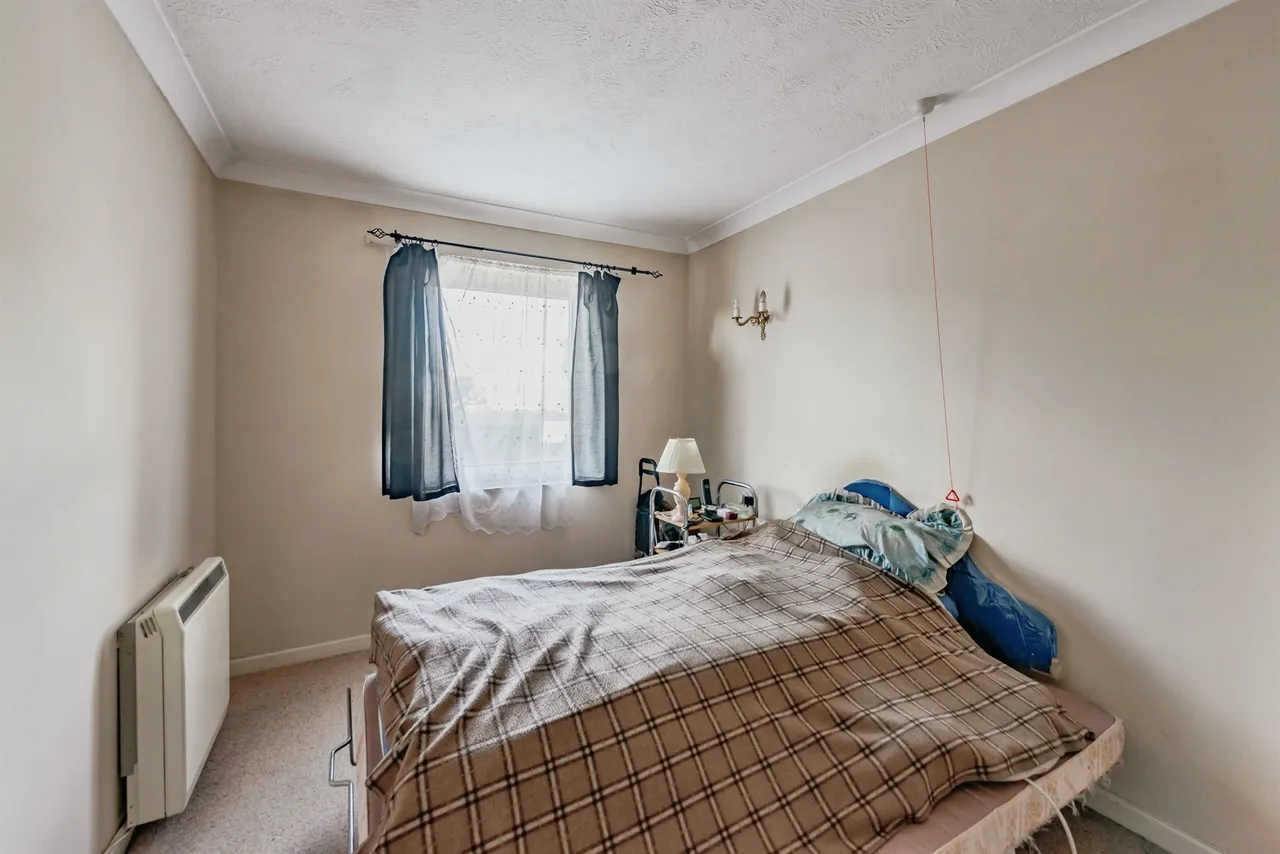 Linkfield Lane, Redhill, RH1, photo 6