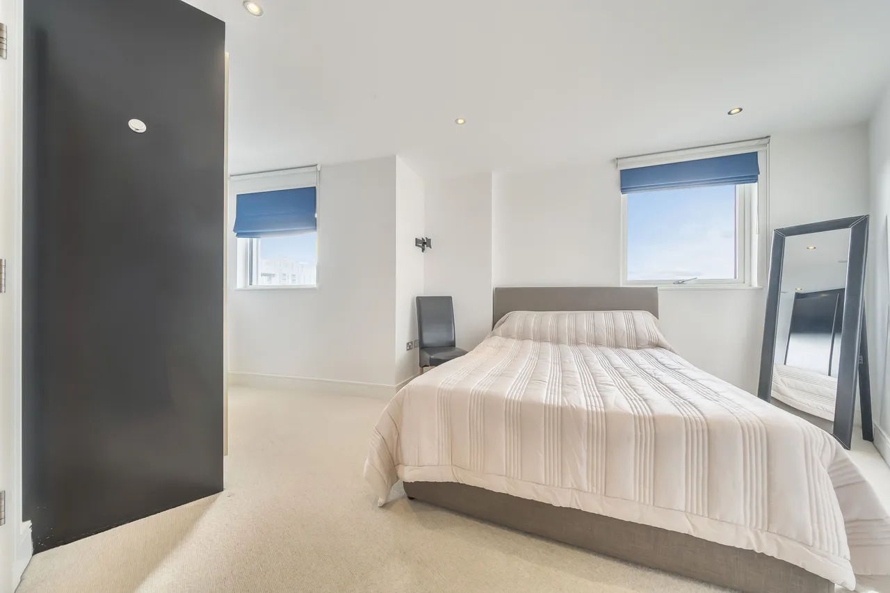 57 Admirals Tower, 8 Dowells Street, London, photo 12
