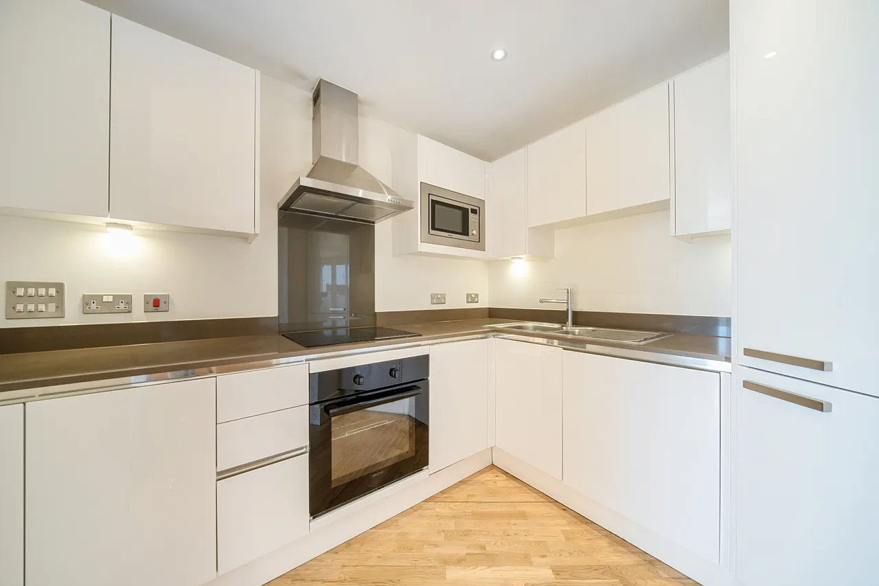 57 Admirals Tower, 8 Dowells Street, London, photo 3