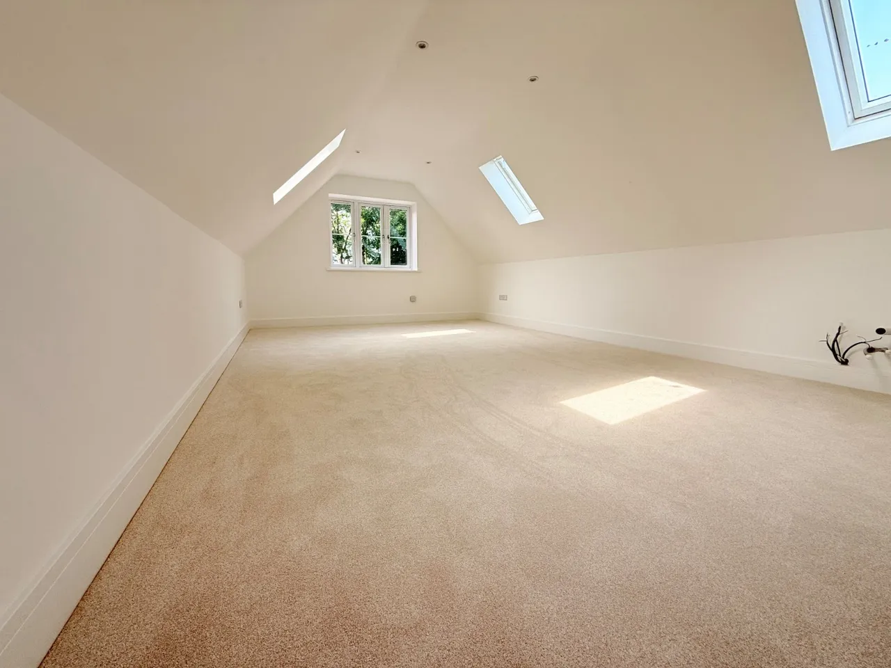 Southwick Road, North Boarhunt, PO17, photo 10