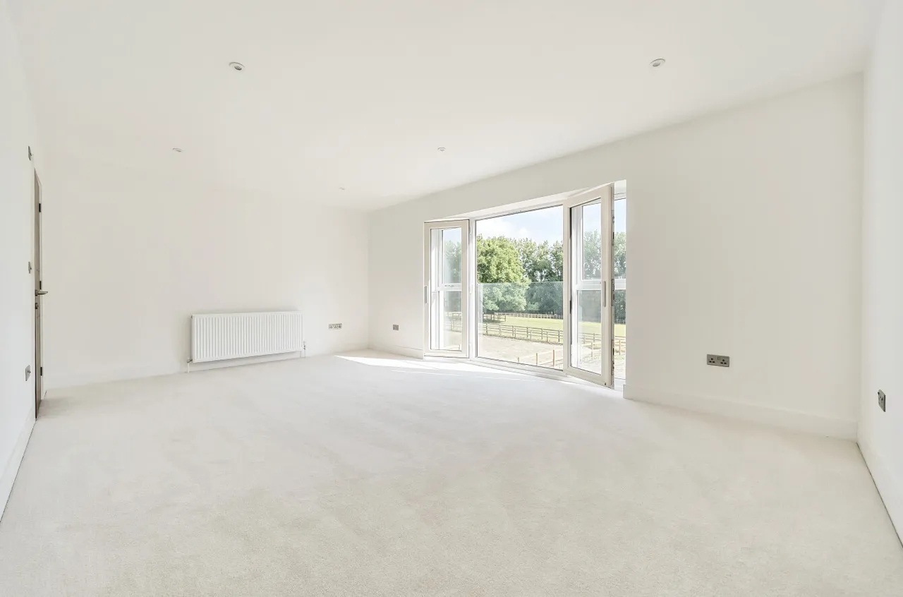 Southwick Road, North Boarhunt, PO17, photo 12