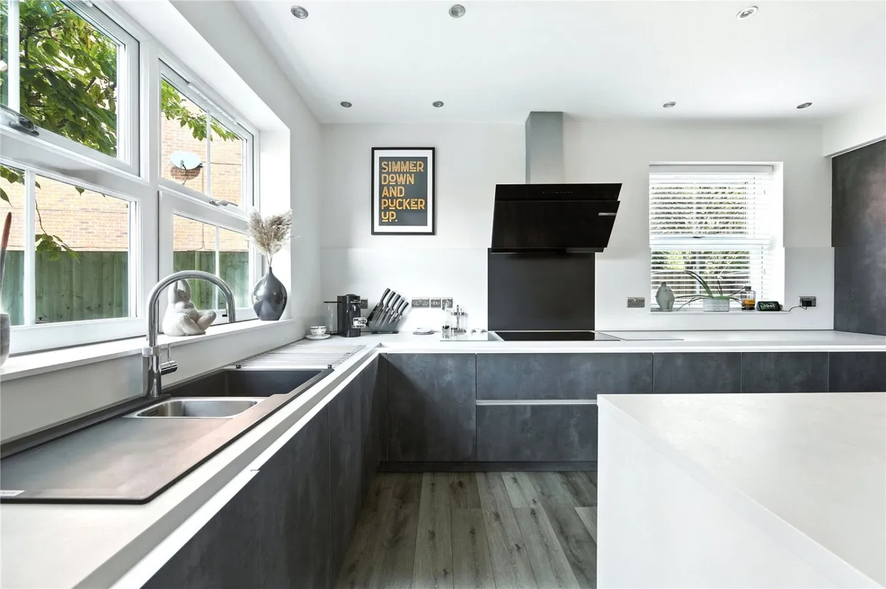London Road, Stapeley, CW5, photo 6
