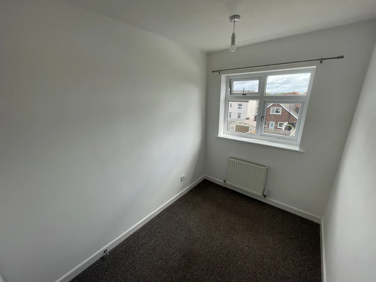 Albert Street, DE55, photo 6
