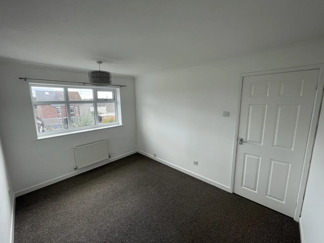 Albert Street, DE55, photo 2