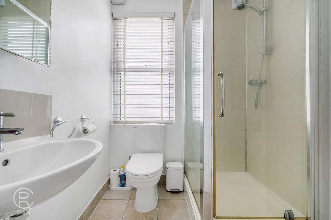 Greenford Avenue, London, W7 1LL, photo 9