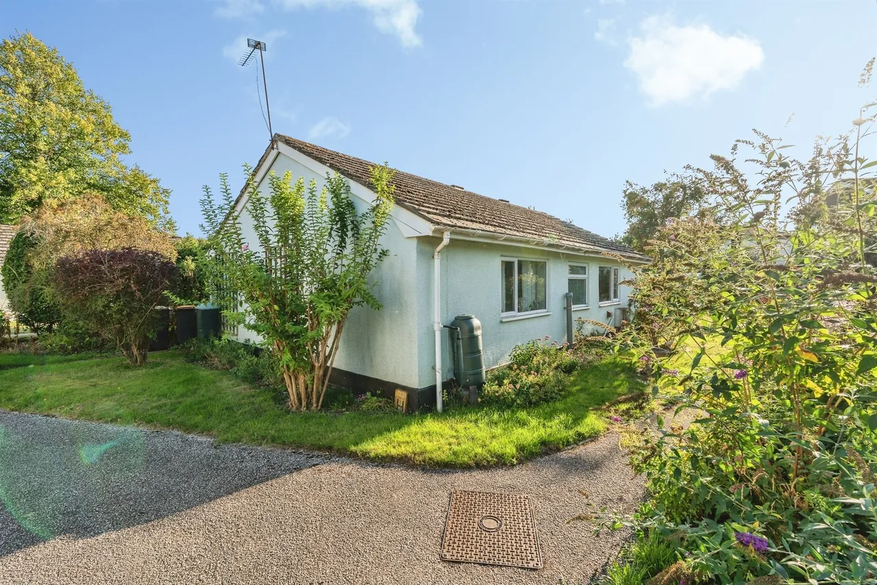 2 bed house for sale — Lansdowne Gardens, Romsey