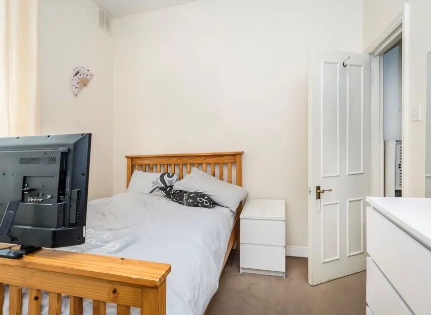 Castletown Road, West Kensington, W14, photo 2