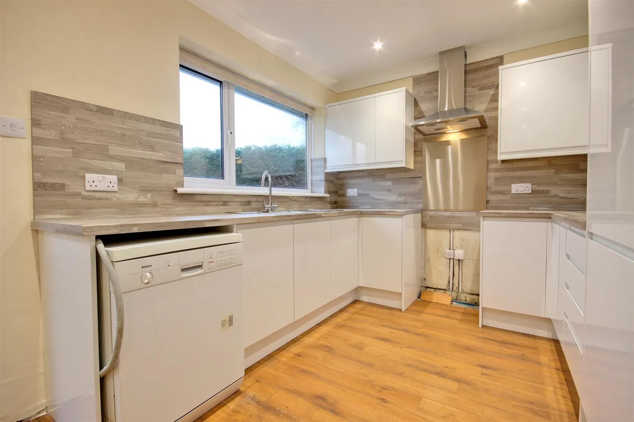 Brantingham Close, Cottingham, photo 3
