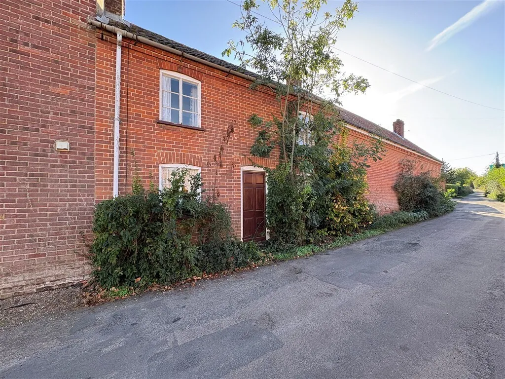 2 bed character property for sale, High Street, Foulsham, NR20