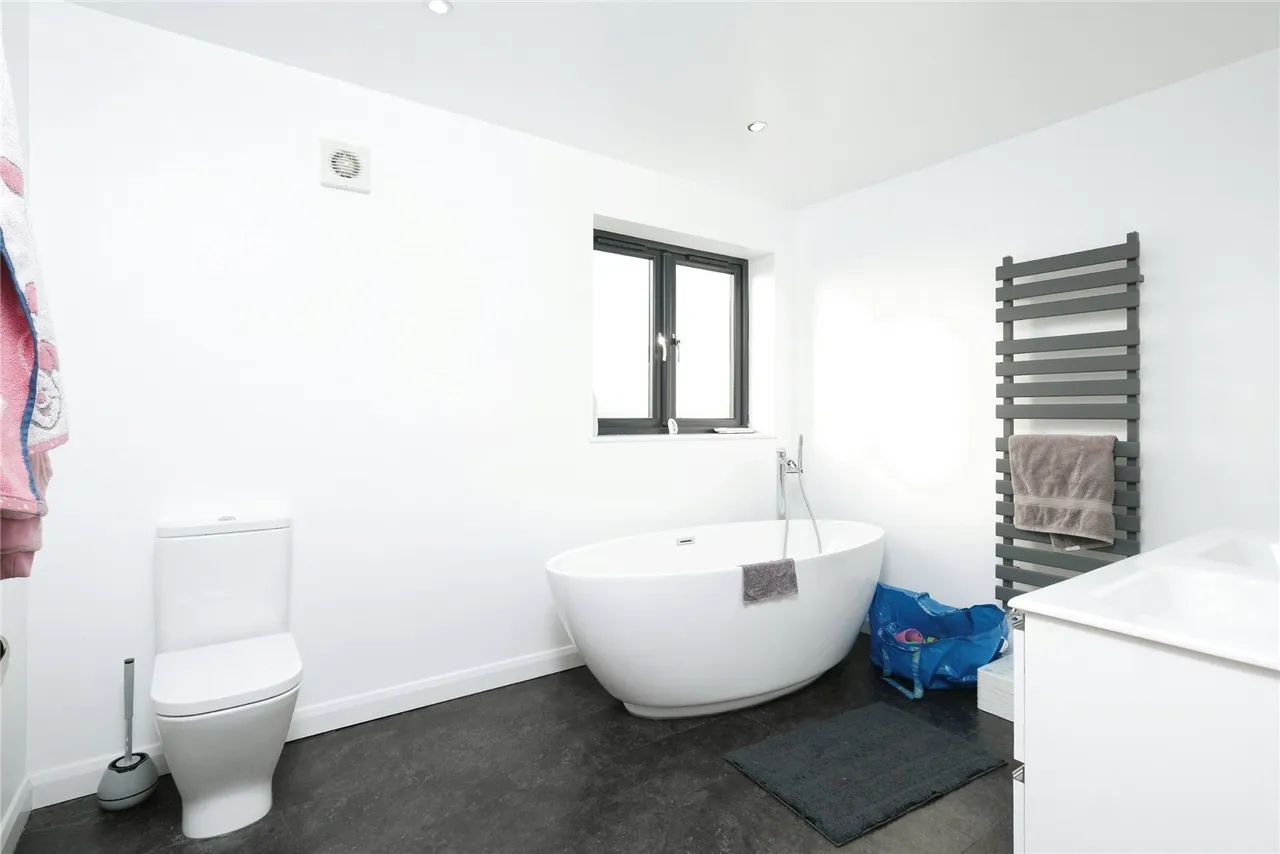Kingston Road, Slimbridge, GL2, photo 8