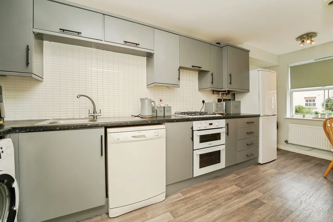Thatcham Avenue, Kingsway, Gloucester, GL2, photo 7