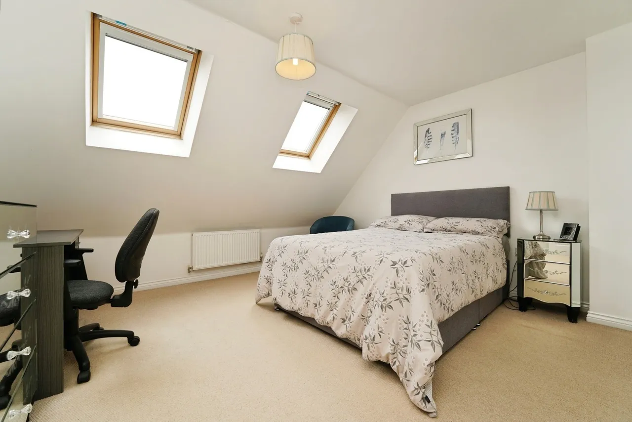 Thatcham Avenue, Kingsway, Gloucester, GL2, photo 9