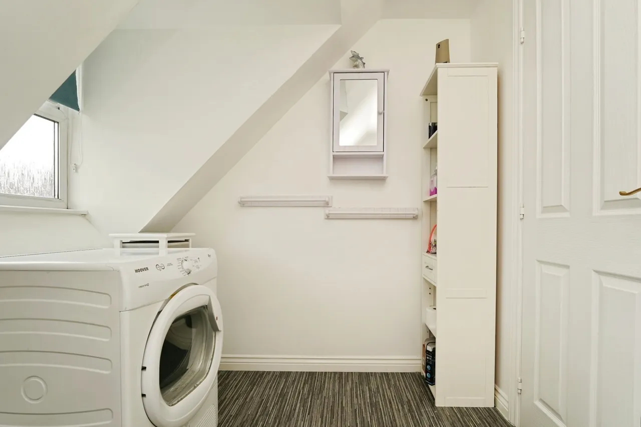Thatcham Avenue, Kingsway, Gloucester, GL2, photo 18