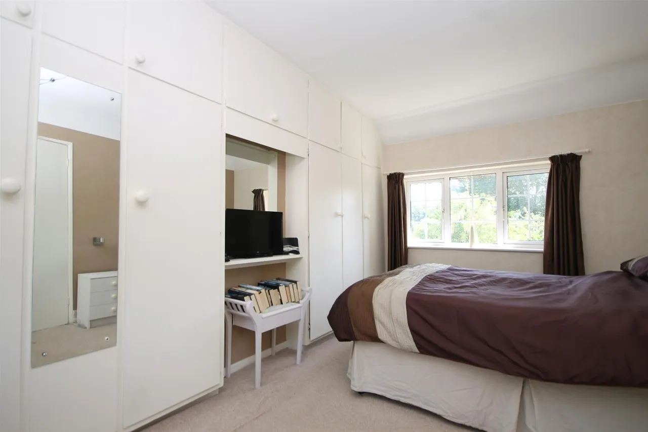 Newenham Road, Great Bookham, KT23, photo 6