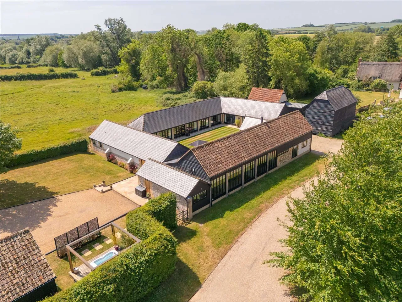 4 bed house for sale — High Street, Hinxton, Cambridgeshire, CB10 1QY