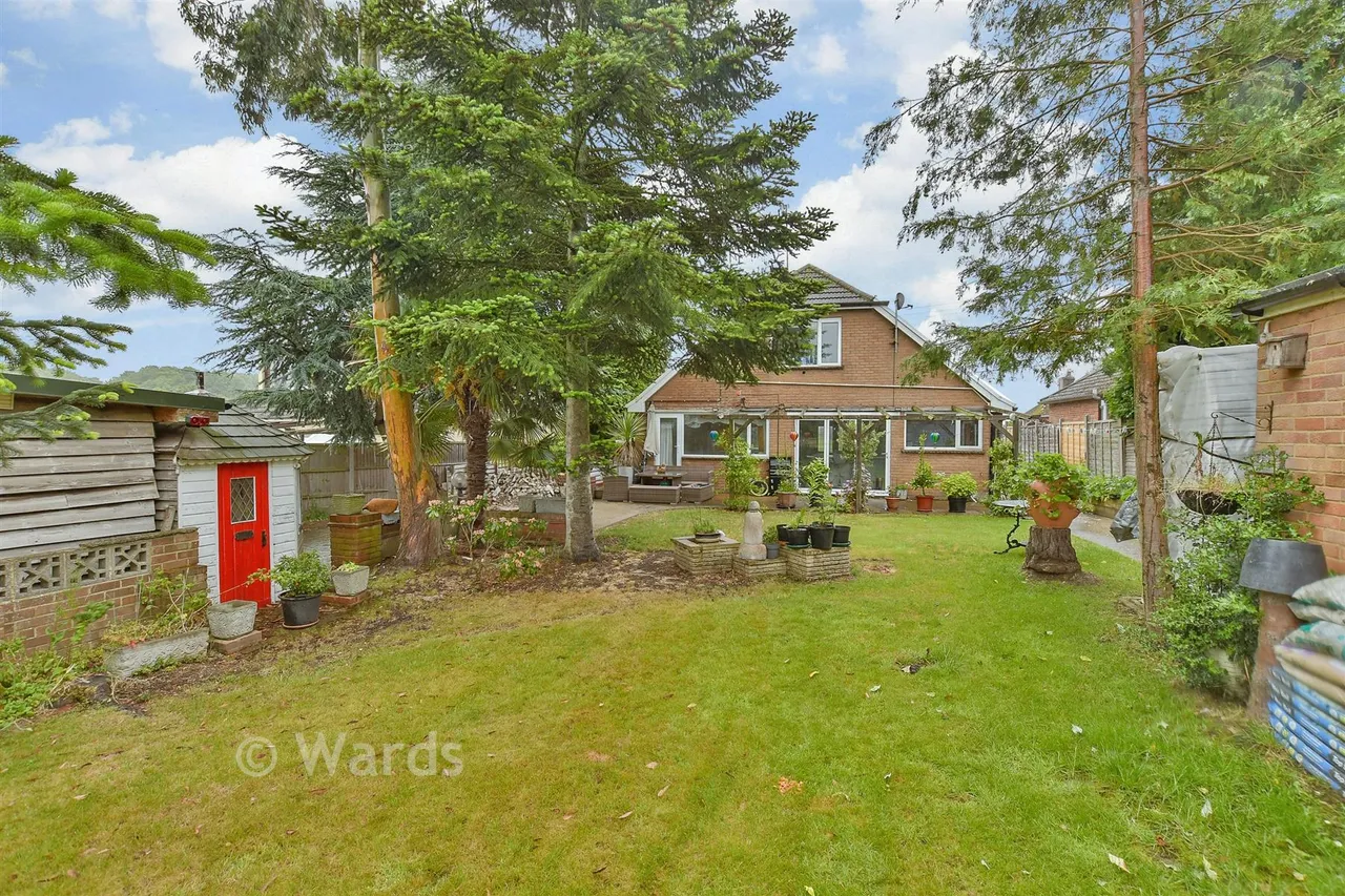 Chestnut Wood Lane, Borden, ME9, photo 14