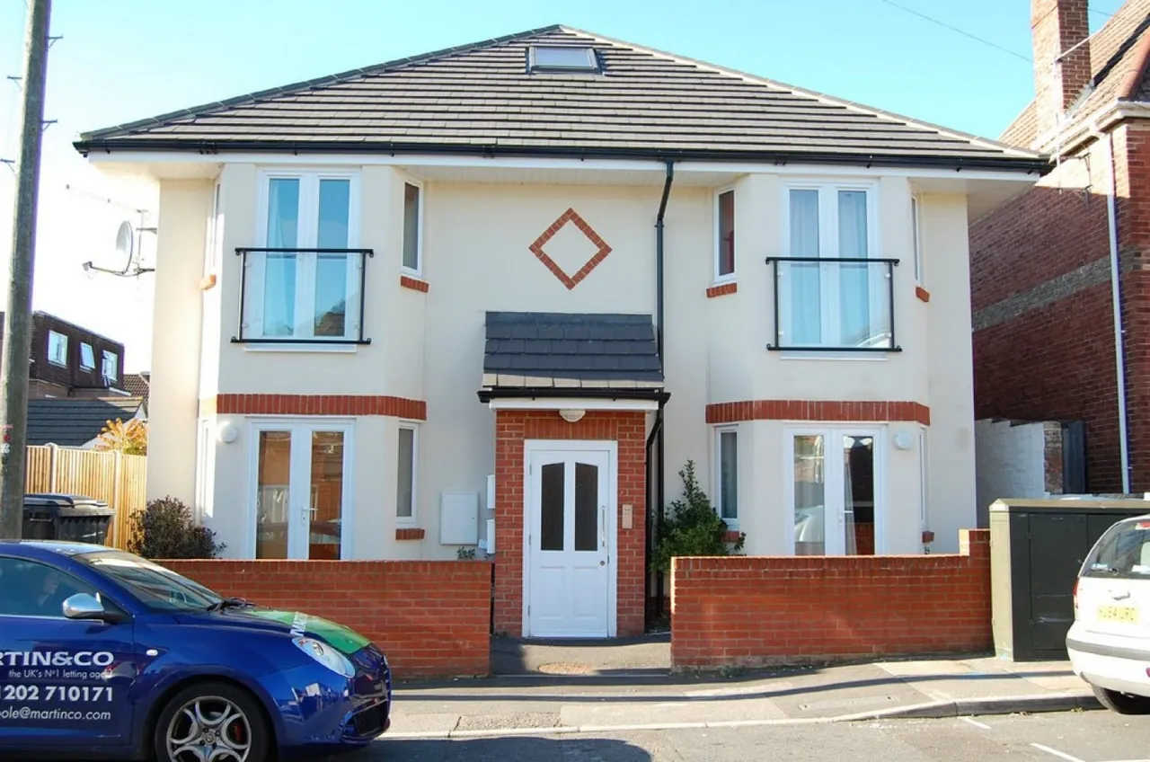 flat to rent, Hardy Road, Lower Parkstone, BH14