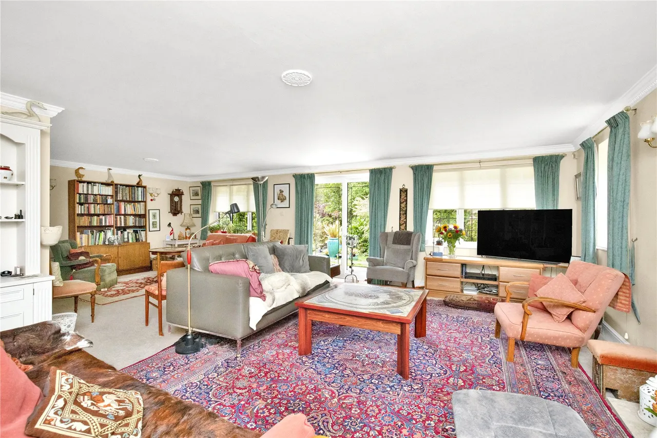 Liphook Road, Whitehill, GU35, photo 5