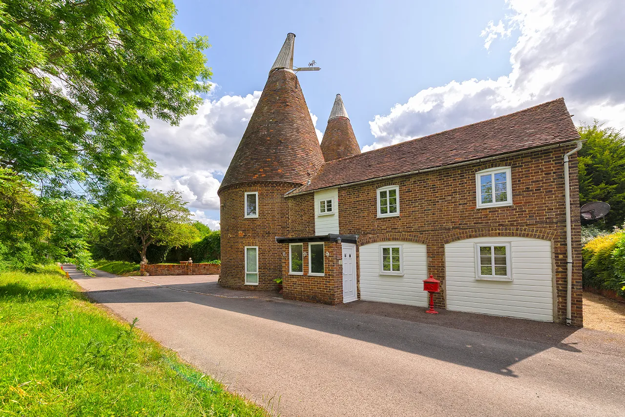 4 bed house for sale, Hampstead Lane, Nettlestead Green, ME18
