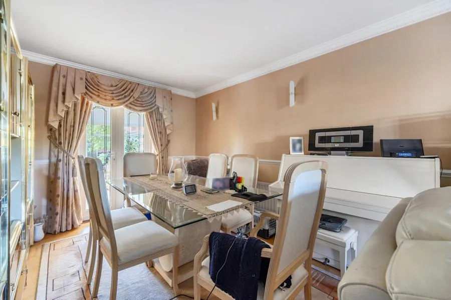 Strathcona Gardens, Knaphill, GU21, photo 10