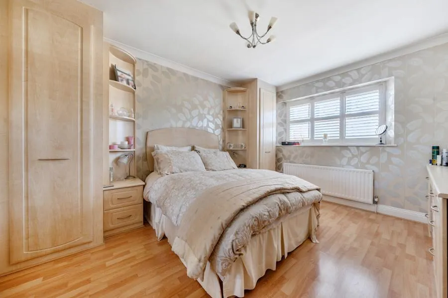 Strathcona Gardens, Knaphill, GU21, photo 13