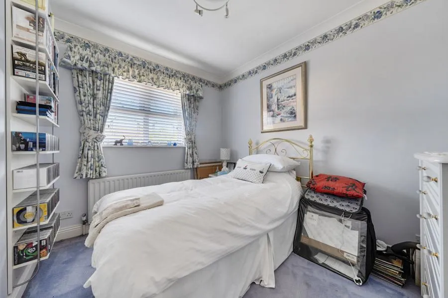 Strathcona Gardens, Knaphill, GU21, photo 14