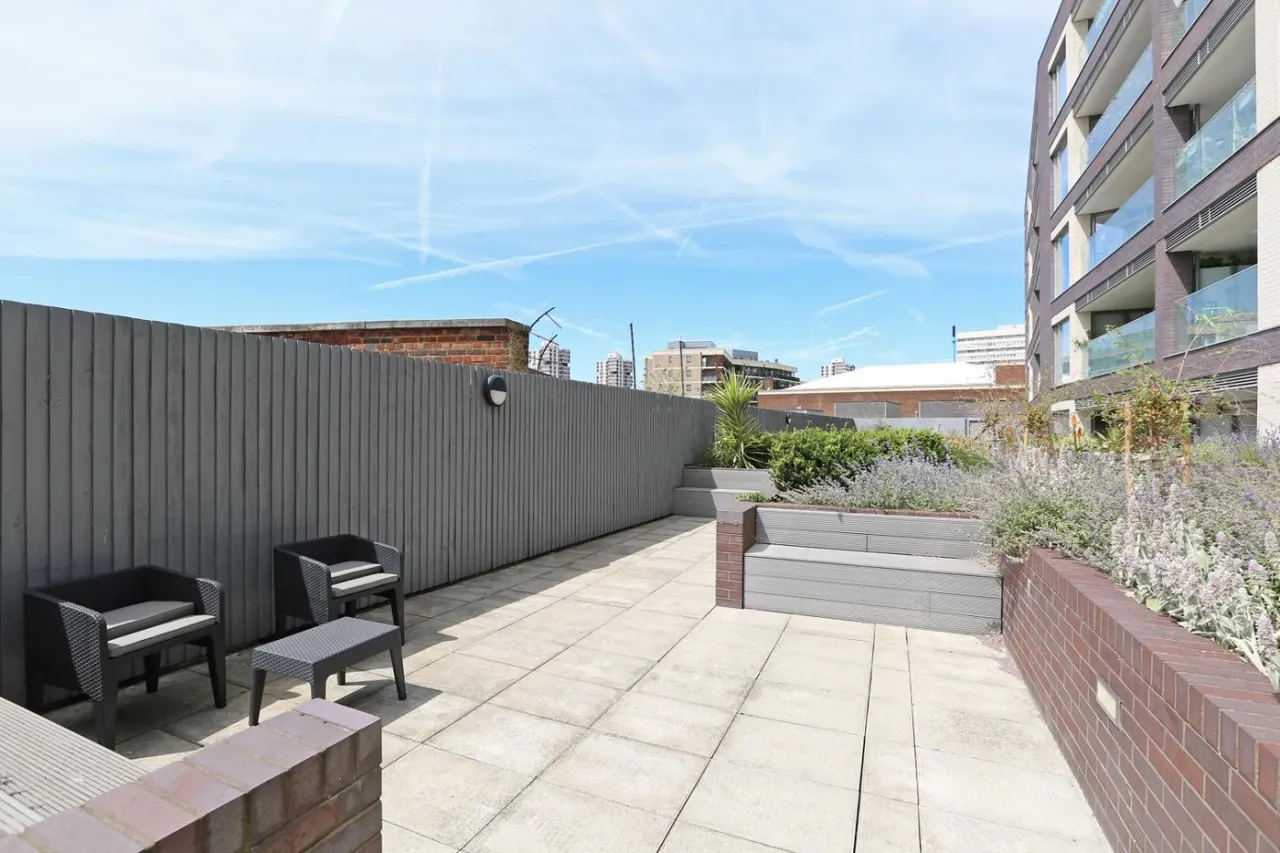 Camberwell Road, London, SE5, photo 10