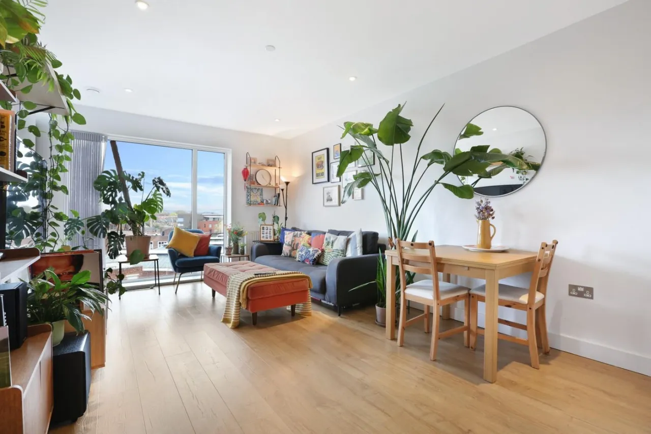 Camberwell Road, London, SE5, photo 4