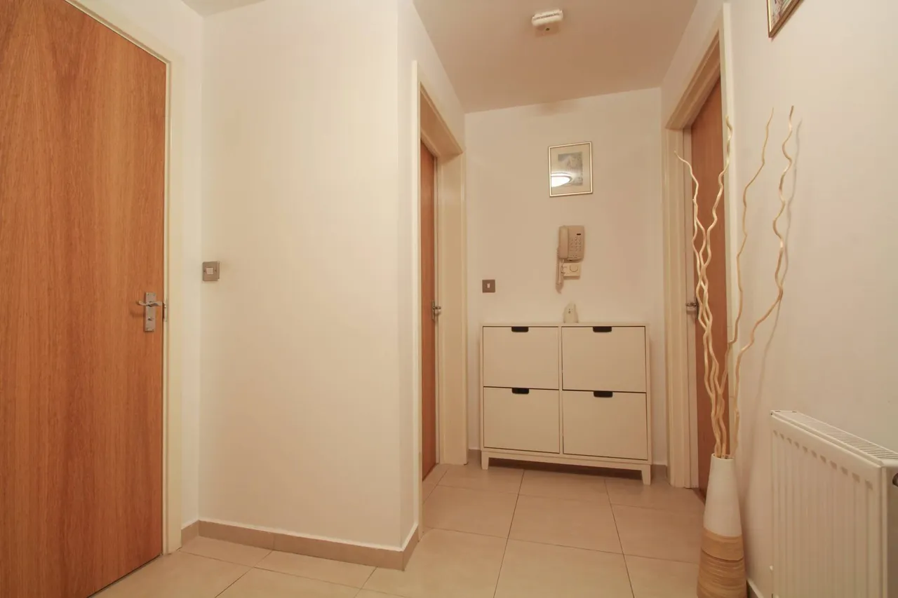 Hill House, London, Greater London, SE28, photo 7