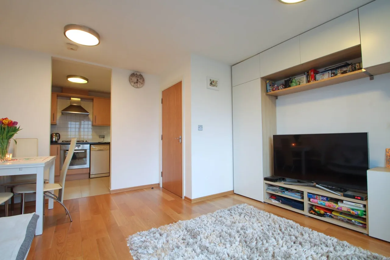 Hill House, London, Greater London, SE28, photo 5