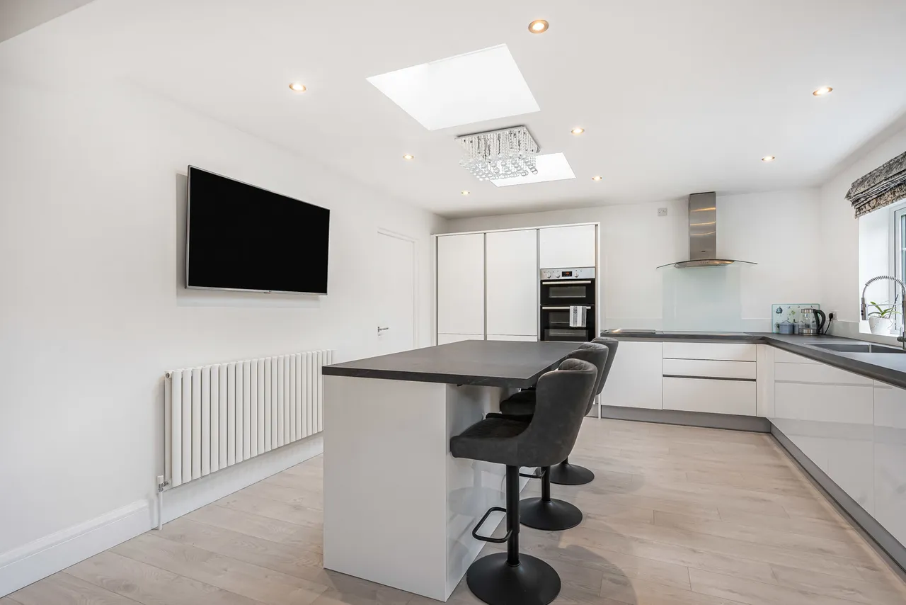 St. Judes Close, Englefield Green, TW20, photo 15
