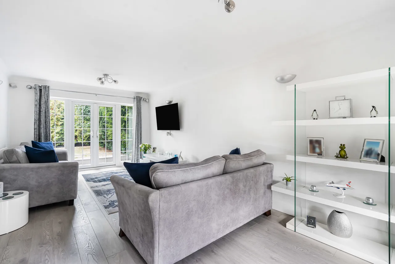 St. Judes Close, Englefield Green, TW20, photo 10