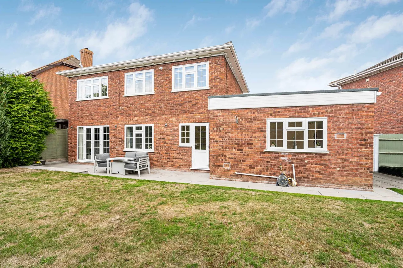 St. Judes Close, Englefield Green, TW20, photo 8