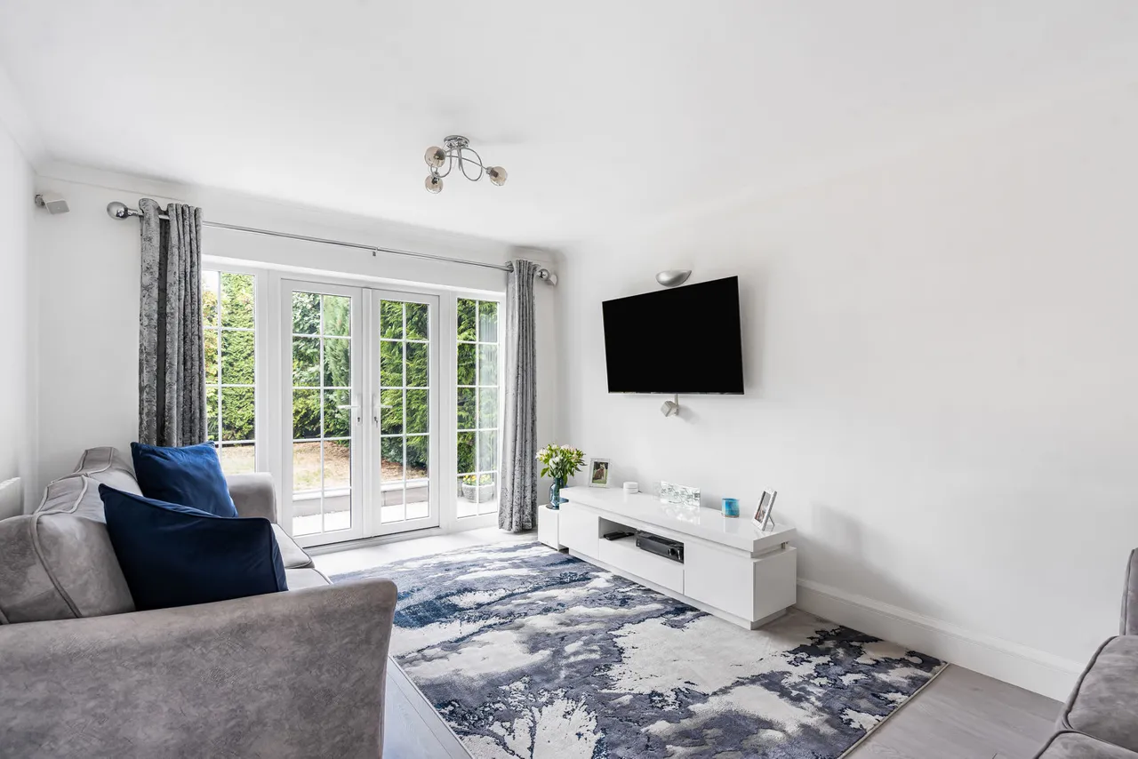 St. Judes Close, Englefield Green, TW20, photo 11