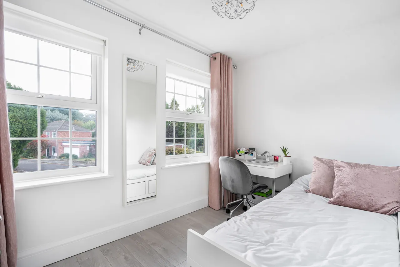 St. Judes Close, Englefield Green, TW20, photo 26