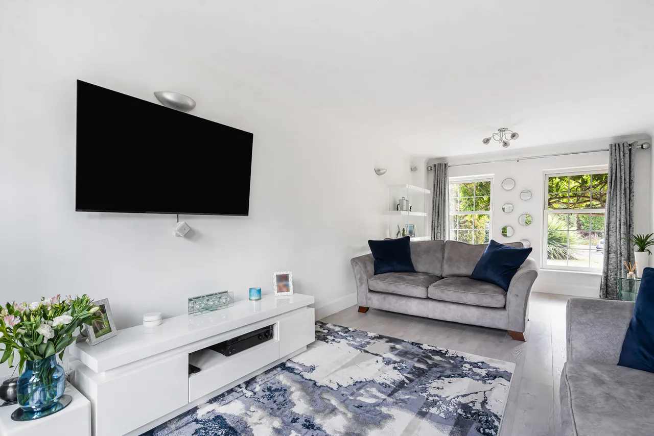 St. Judes Close, Englefield Green, TW20, photo 14